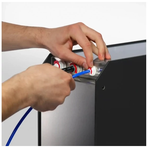 Ecosoft ROBUST 4000 fordított ozmózisos víztisztító ipari mosogatógépek elé